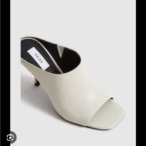 NEW Reiss Magda mule heel in white